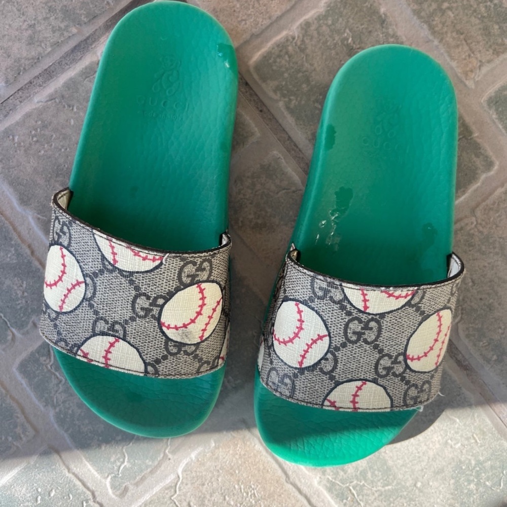 Gucci slides